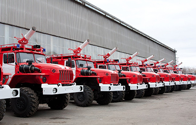 Не забывайте уступать дорогу пожарному автомобилю!