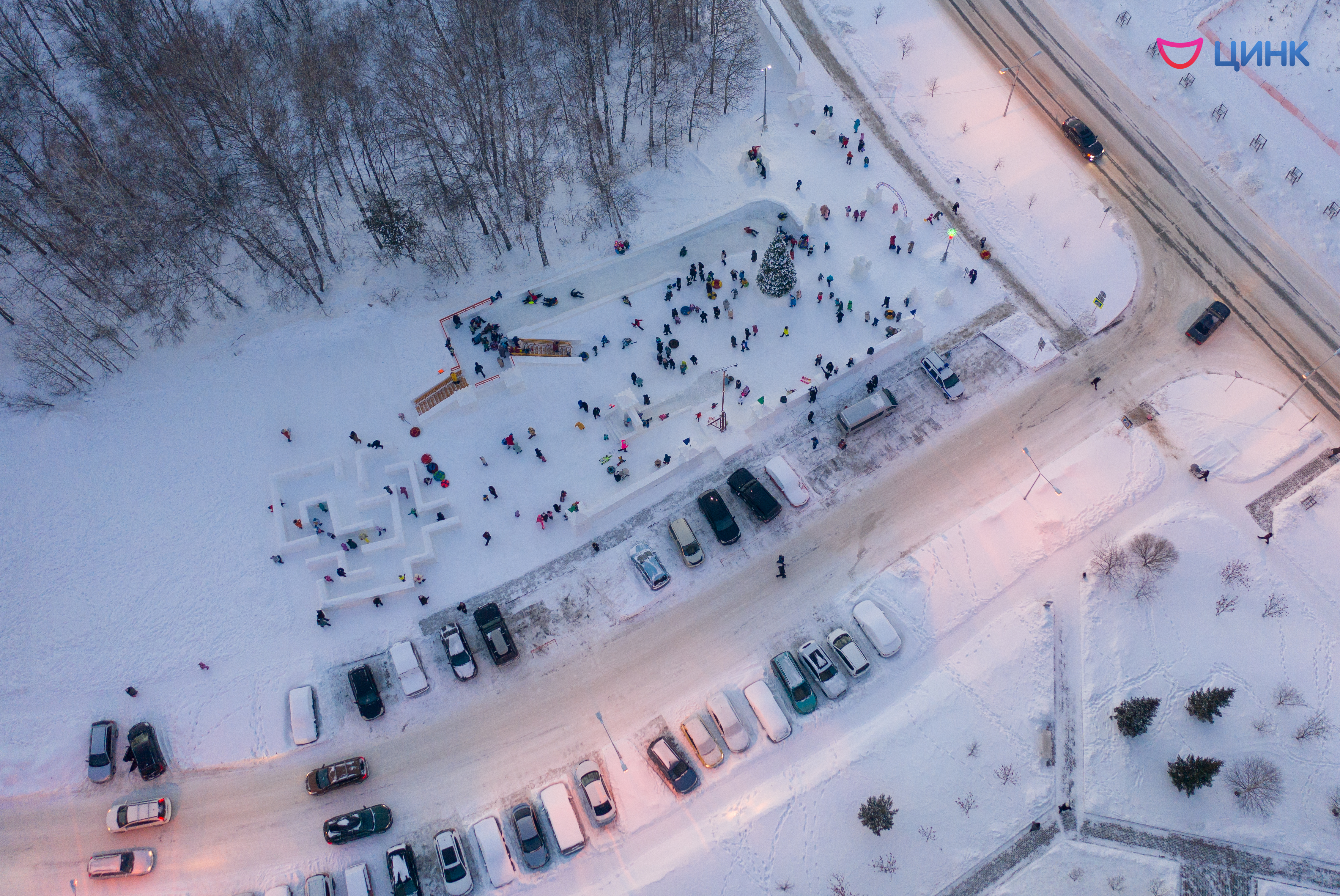 Снежный городок Кольцово может стать лучшим зимним двором России