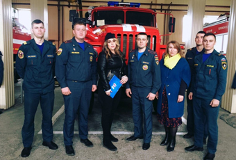 Кольцовцы поздравили пожарных с профессиональным праздником