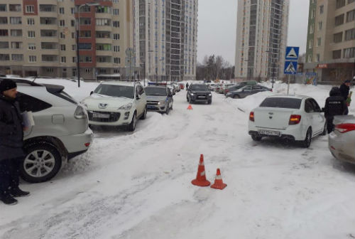 В Международный женский день в Кольцово произошли сразу две аварии