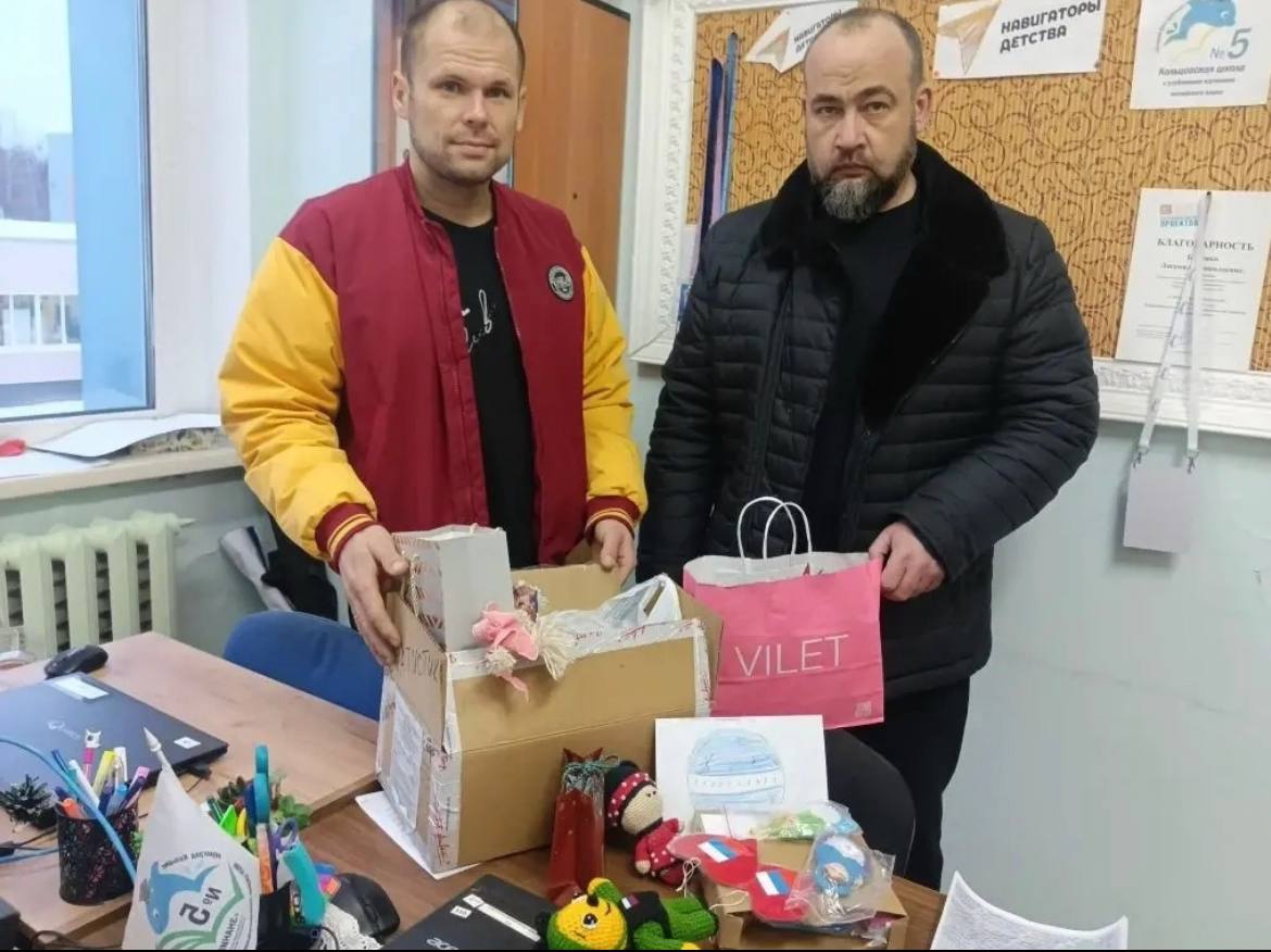 Дети — фронту: бойцы СВО получили рождественские подарки