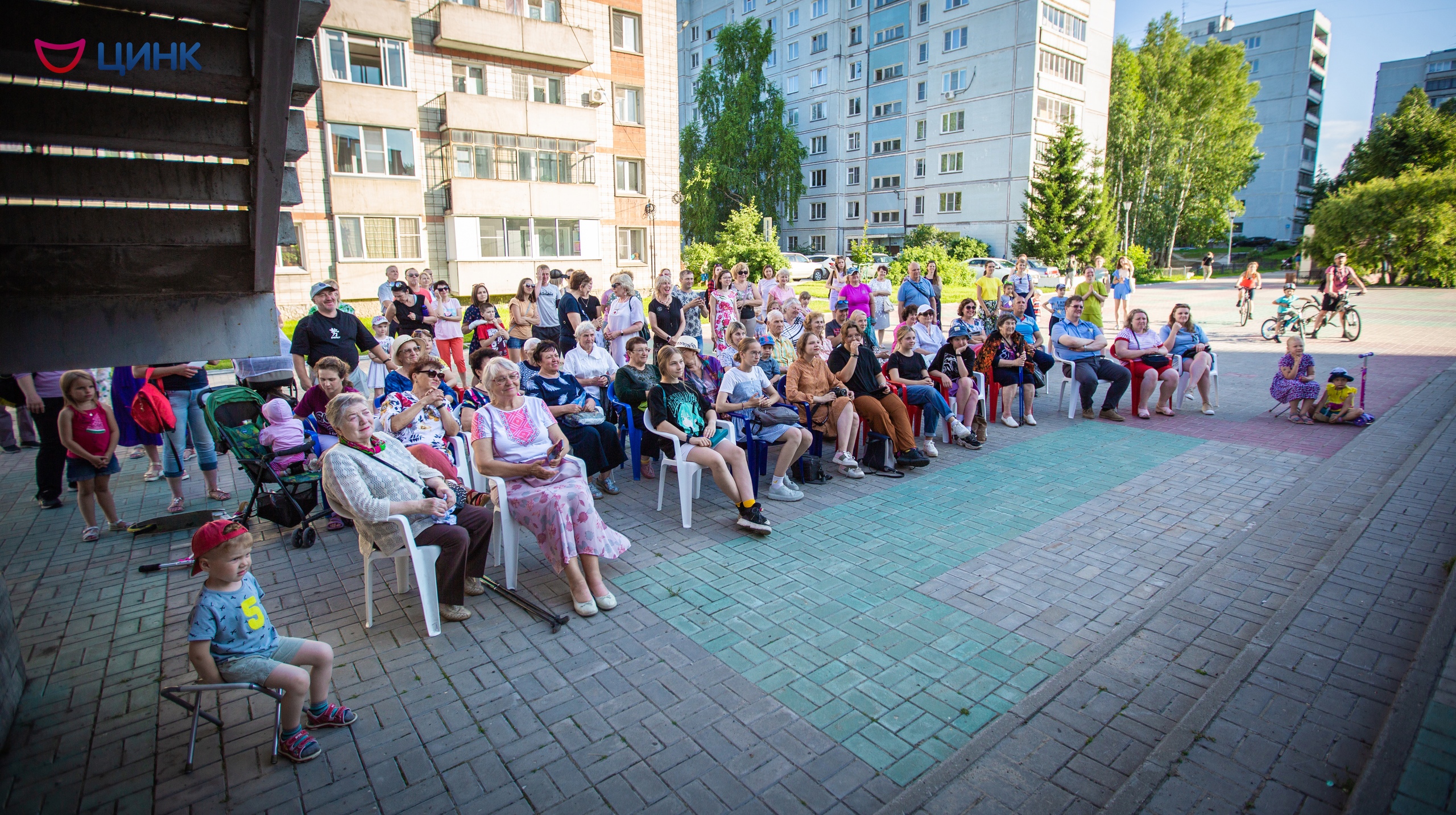 Вот уже в восемнадцатый раз клуб самодеятельной песни (КСП) «Свечи» провел традиционную школу авторской песни, известную жителям наукограда под названием «ШАПка»
