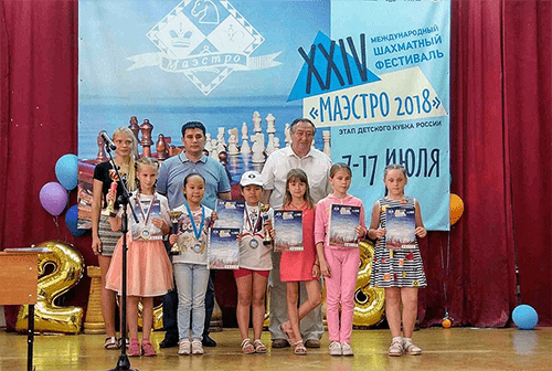 Юные кольцовчанки заняли первые места на шахматном турнире «Маэстро»