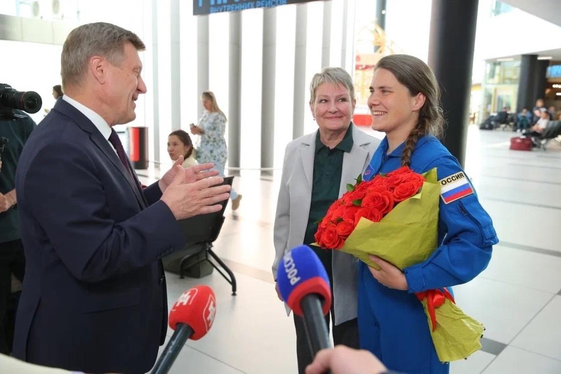 «Самое главное – это любовь к человеку»: Анна Кикина ответила на вопросы земляков