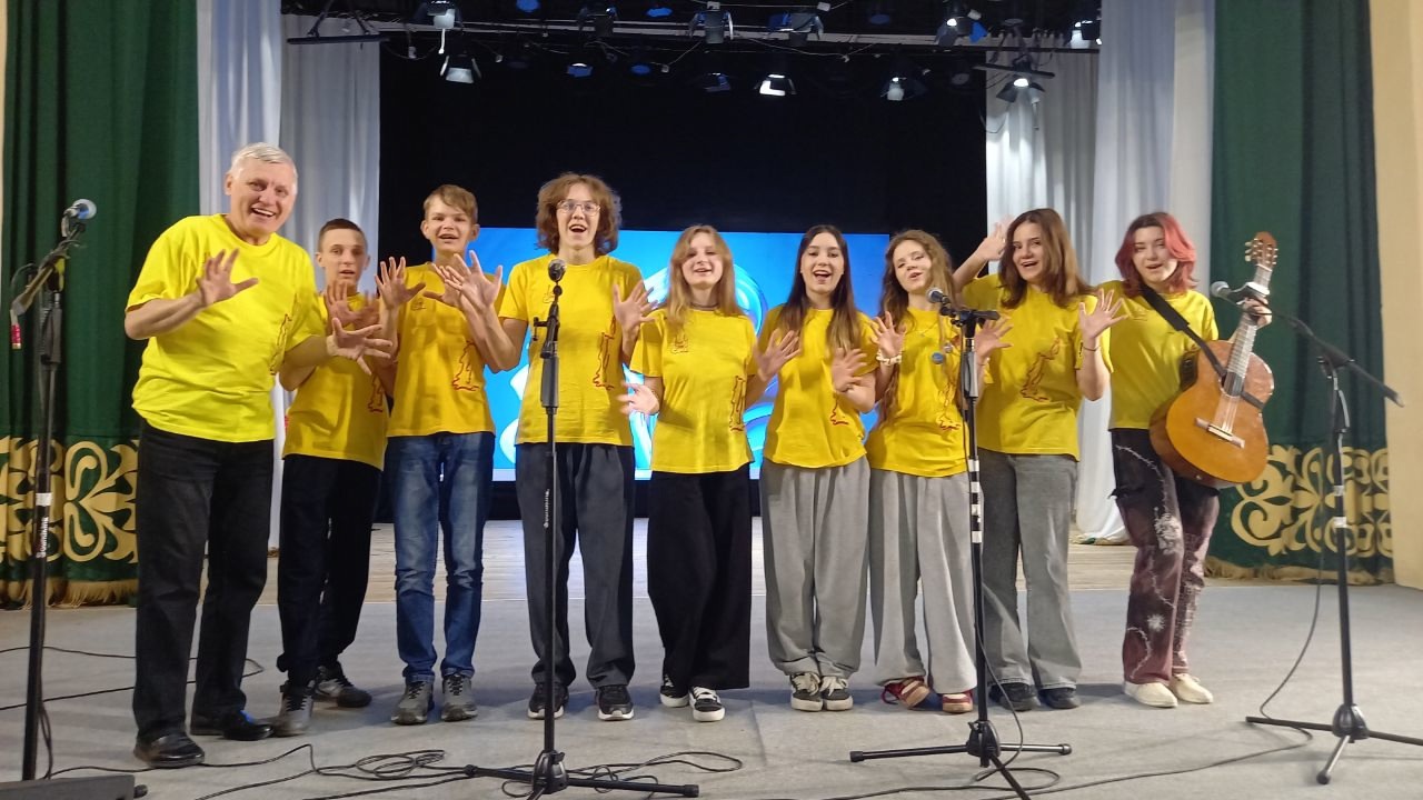 Клуб самодеятельной песни «Свечи» принял участие в международном фестивале «Глория»