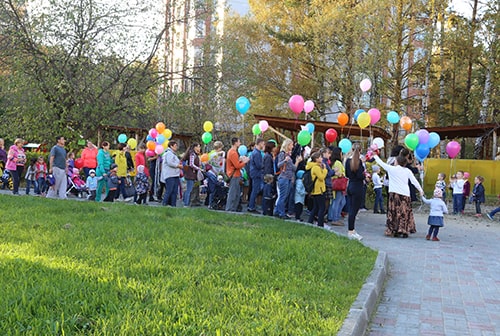 В детском саду «Сказка» прошла поздравительная программа «Воспитатель - моя вторая мама» (видео)