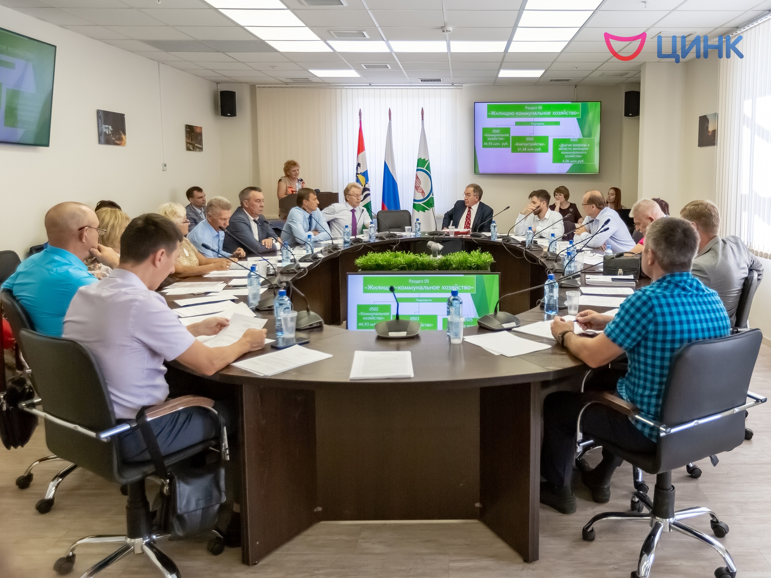 В среду, 16 ноября 2022 года, в 15:00 в зале заседаний администрации рабочего поселка Кольцово (р. п. Кольцово, Никольский пр-т, зд. 1, офис 408) состоится заседание 17-й сессии Совета депутатов рабочего поселка Кольцово