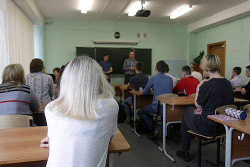 Родители обсудили проблемы подросткового поведения