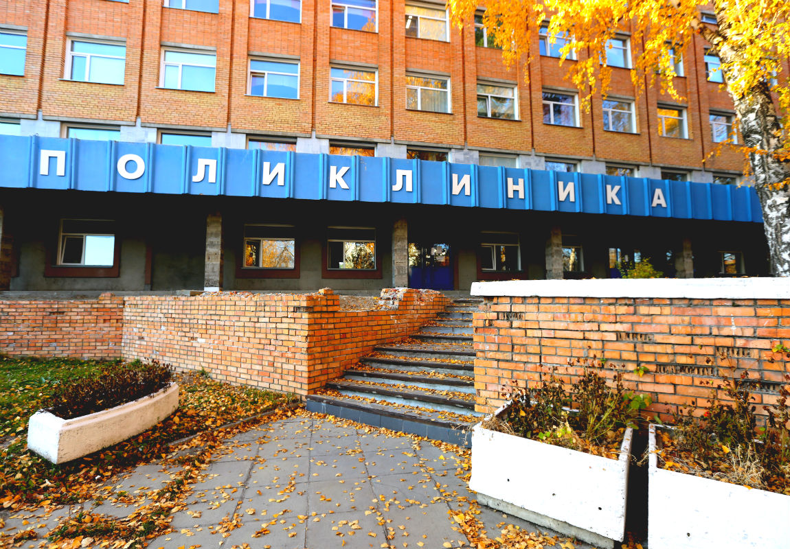 НКРБ № 1 делает все возможное для возобновления капремонта крыльца