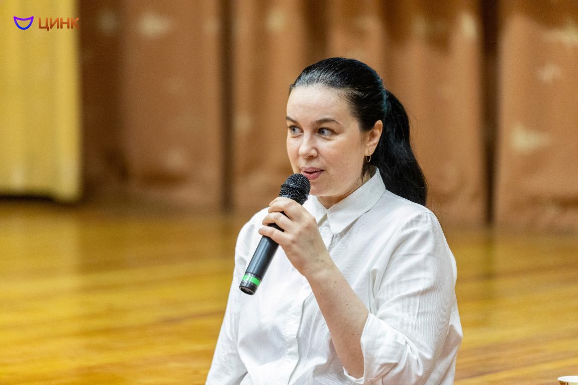 Автор книг о микросупергероях посетила Кольцово