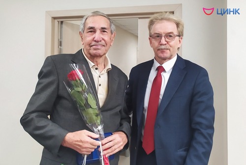 Жителю Кольцово вручен памятный нагрудный знак