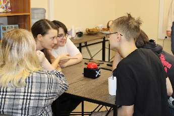 Библиотека и Молодежный центр провели совместное мероприятие для школ Кольцово