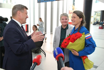 «Самое главное – это любовь к человеку»: Анна Кикина ответила на вопросы земляков