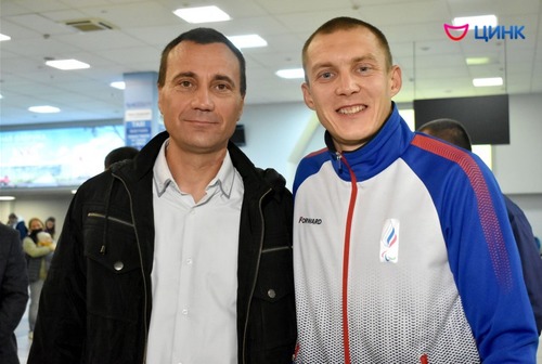 Олимпийский чемпион Антон Кулятин провел первую тренировку в Кольцово
