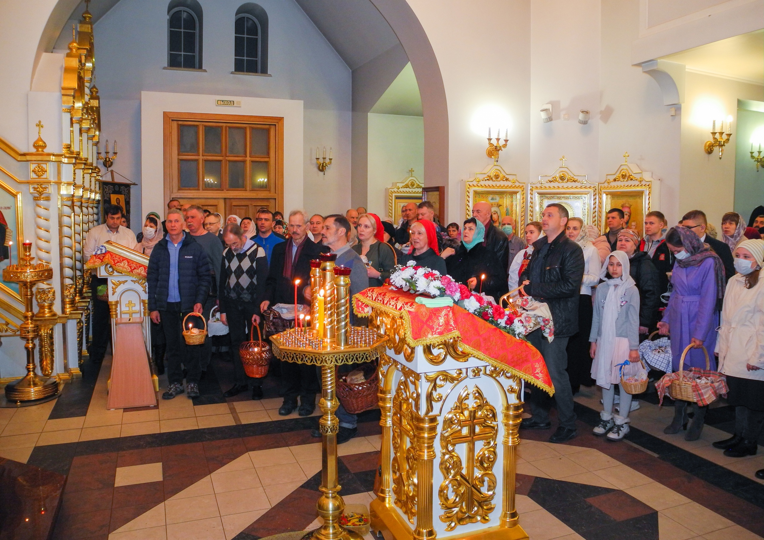 Жители Кольцово встречают праздник святой Пасхи