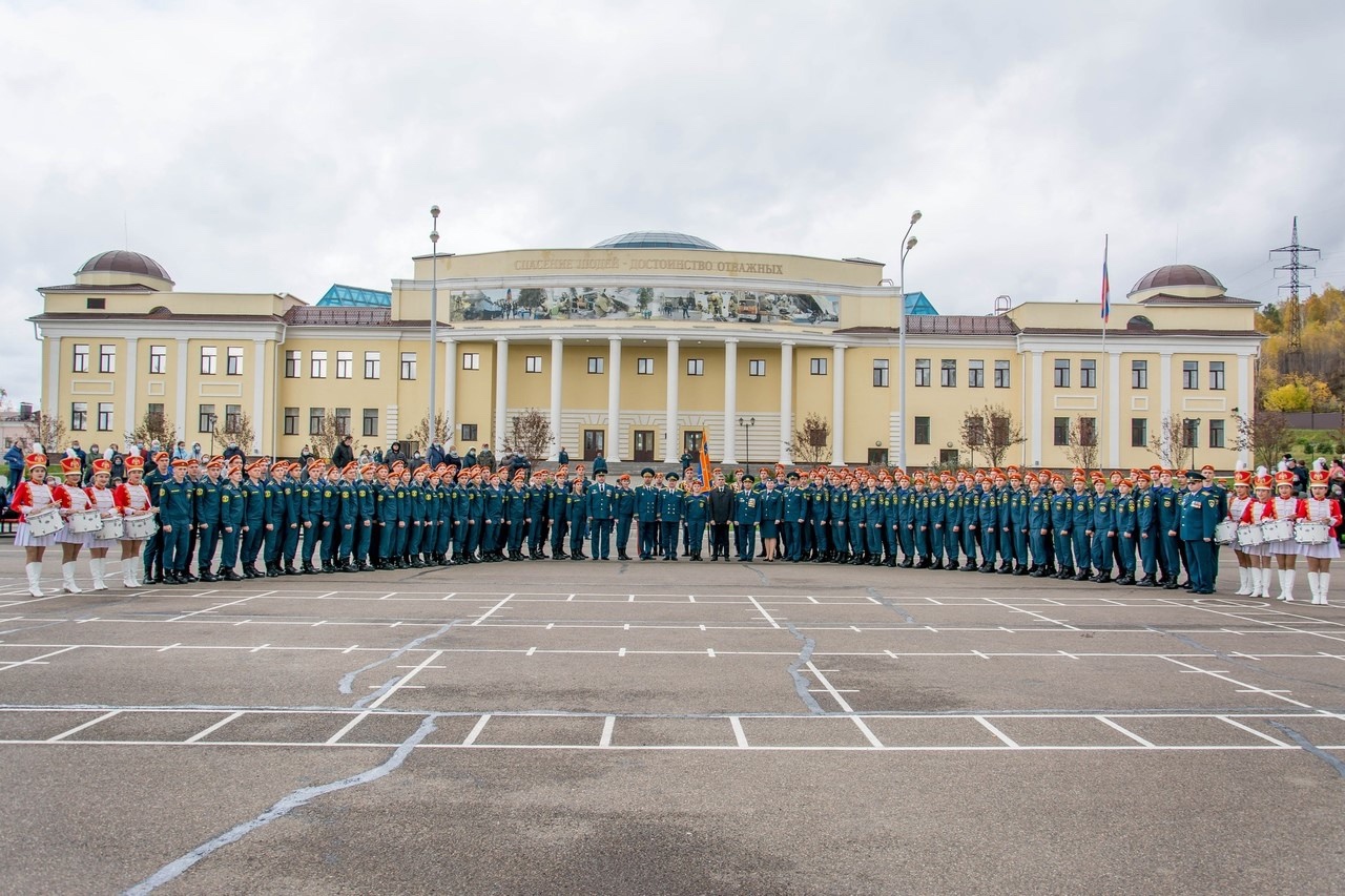 Продолжается набор выпускников в ВУЗ МЧС России