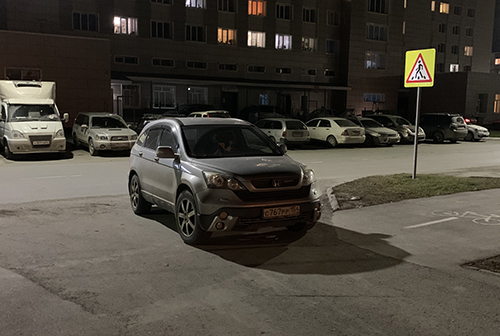 Нарушают правила благоустройства под покровом ночи