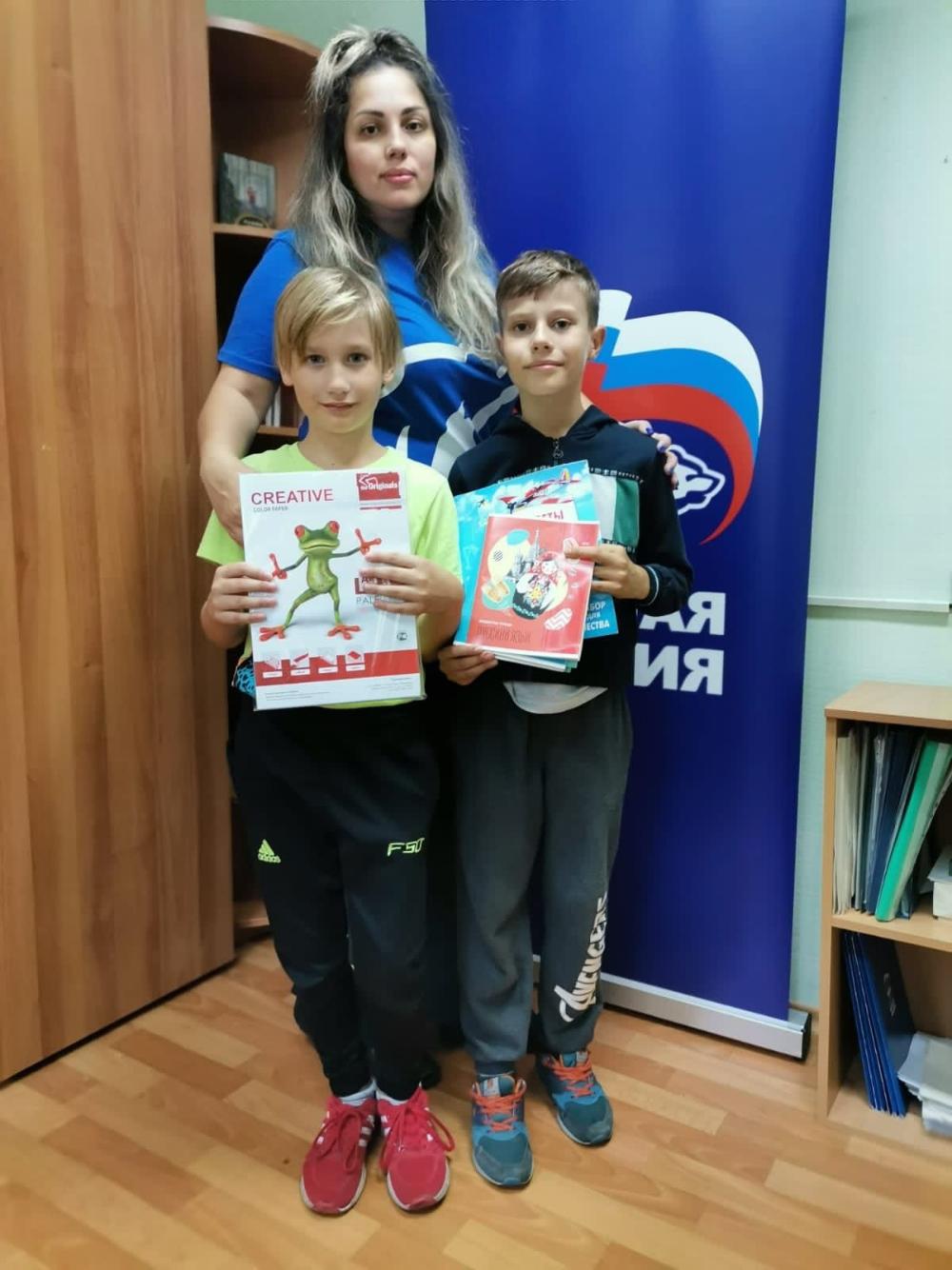 Акция «Собери ребенка в школу» набирает обороты в Кольцово!