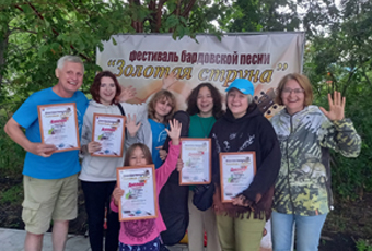 Кольцовский клуб «Свечи» успешно дебютировал на «Золотой струне»