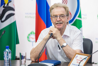 Как улучшить жизнь пенсионеров, обсудили в Кольцово