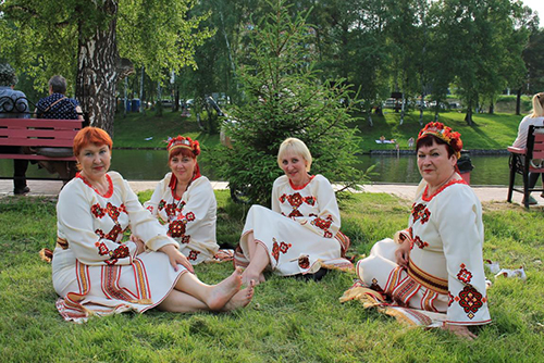 Более 20 народов представили свою культуру в кольцовском парке